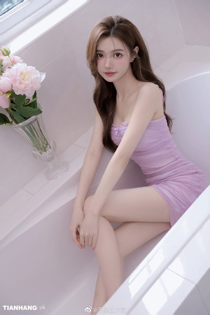 她 封面